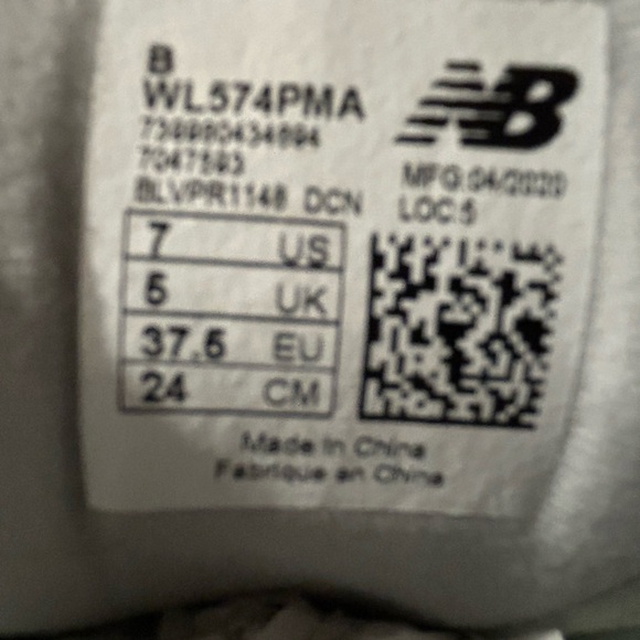 WMNS NEW BALANCE
574 LIFESTYLE METALLIC LEATHER SNEAKERS WOMAN GREY - Picture 14 of 14